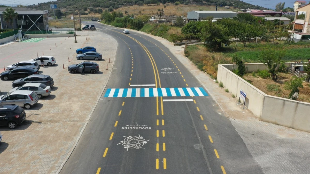 AYDIN BÜYÜKŞEHİR BELEDİYESİ AHMET PINARI CADDESİ’Nİ YENİLEDİ