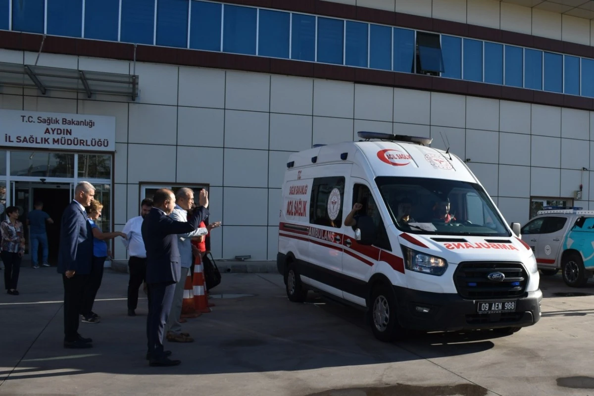 Aydın’dan 8 gönüllü sağlık personeli ve 2 ambulans Libya’ya gönderildi