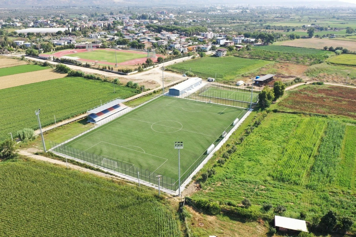 Kardeşköy Futbol Sahası hizmete hazır