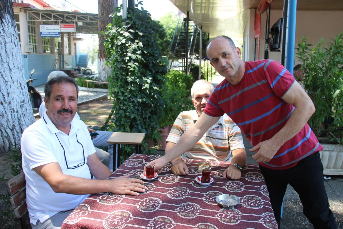 Çay ve su ile geçen çeyrek asır