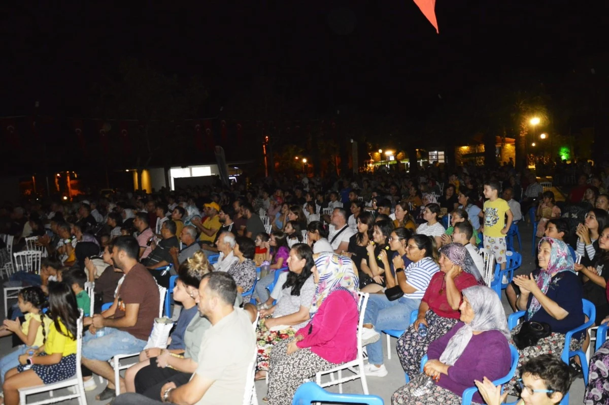 Çine, 'İyi, Kötü Çirkin' oyunuyla doyasıya güldü