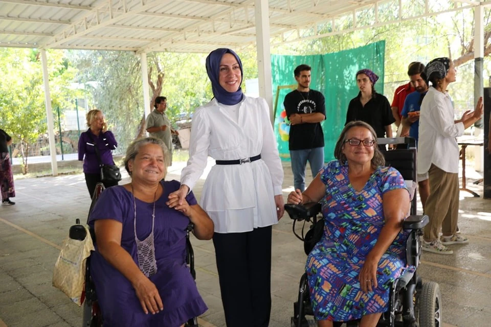 Efeler Gençlik Kampı, özel bireylere ev sahipliği yaptı
