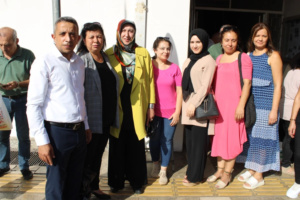 MHP’li kadınlardan aşure hayrı