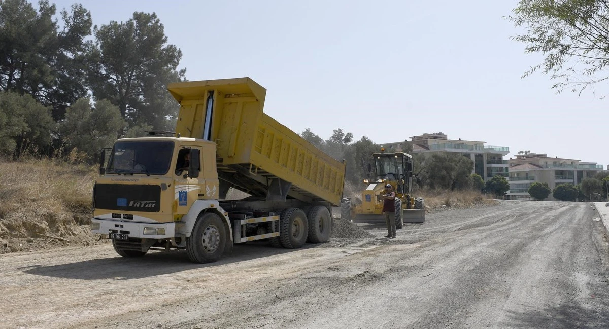 Ege Mahallesi’nin yolları yenileniyor
