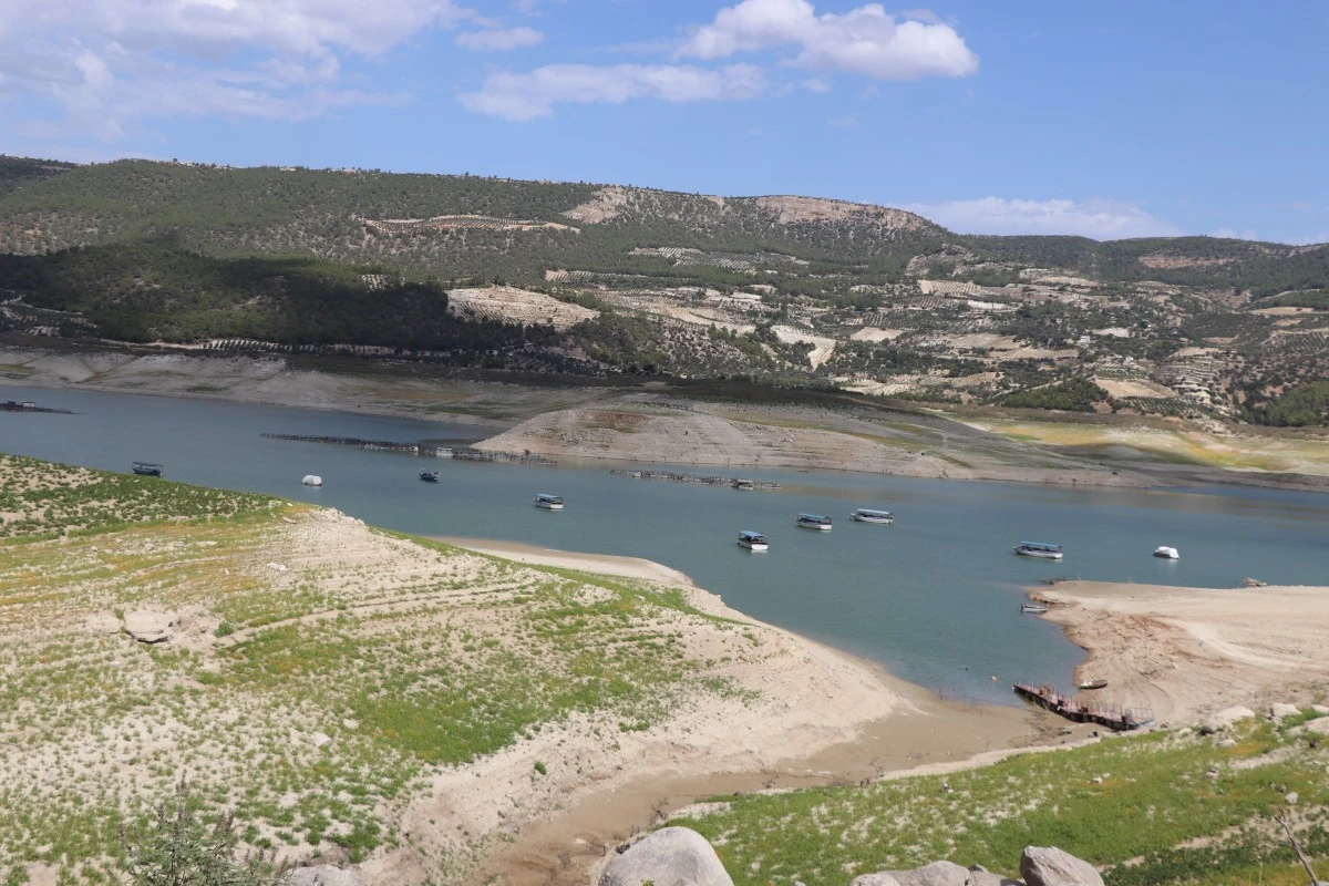 Kemer Barajı kurumaya yüz tuttu