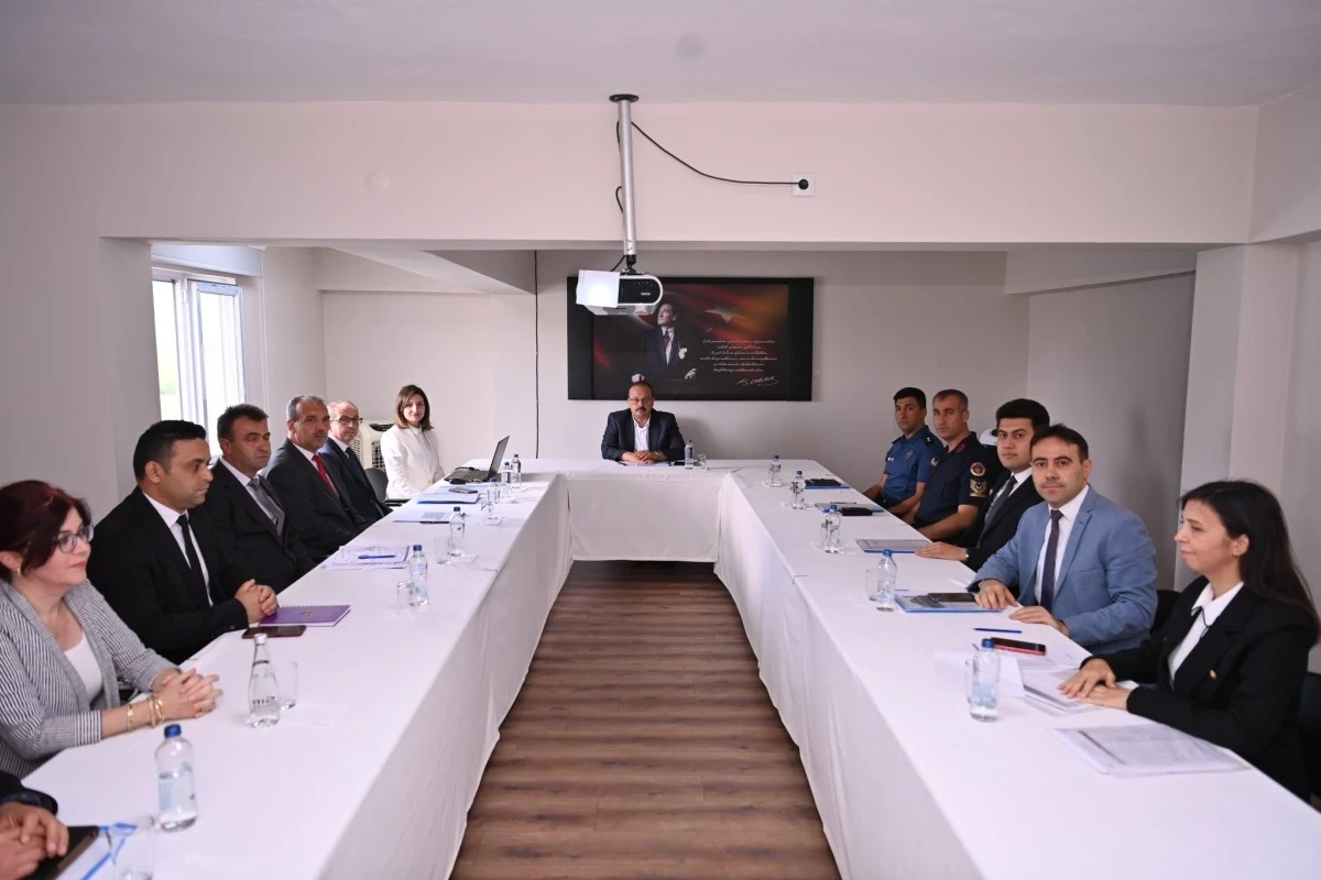 Vali Canbolat Çine ve Karpuzlu'da incelemelerde bulundu