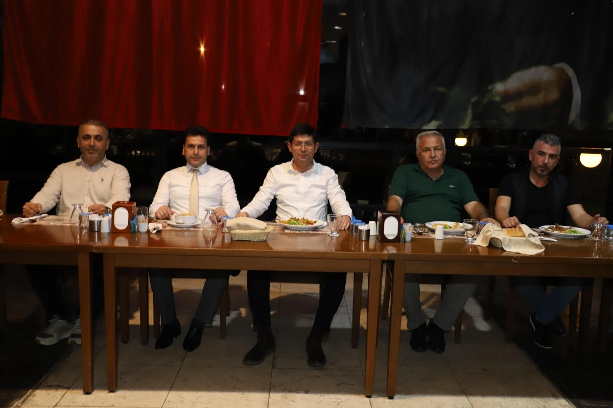 Başkan Özcan, yaşlıları ağırladı