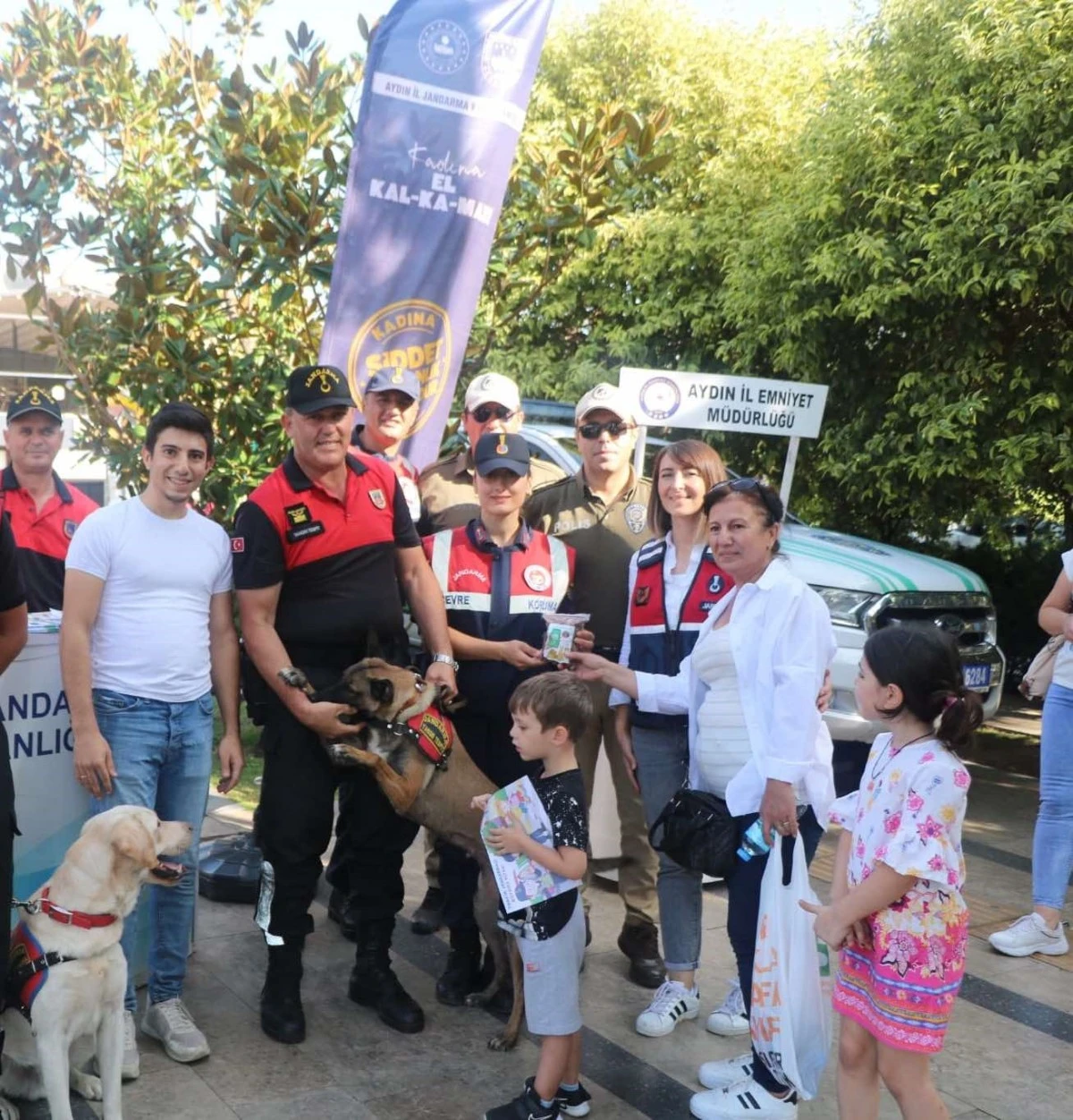 Aydın'da 'Dünya Hayvanları Koruma Günü' etkinlikleri