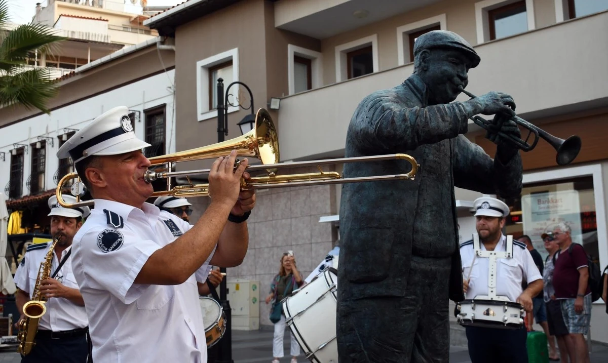 Caz müziğin efsanesi ‘Maffy’ Kuşadası’nda anıldı