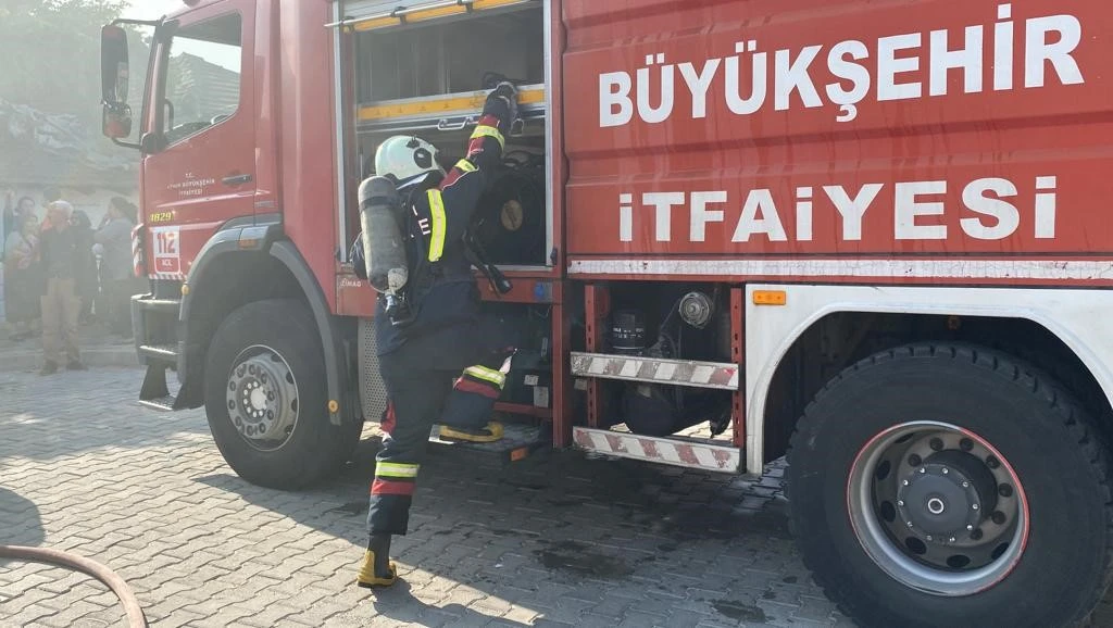 Aydın'da ev yangını panikletti