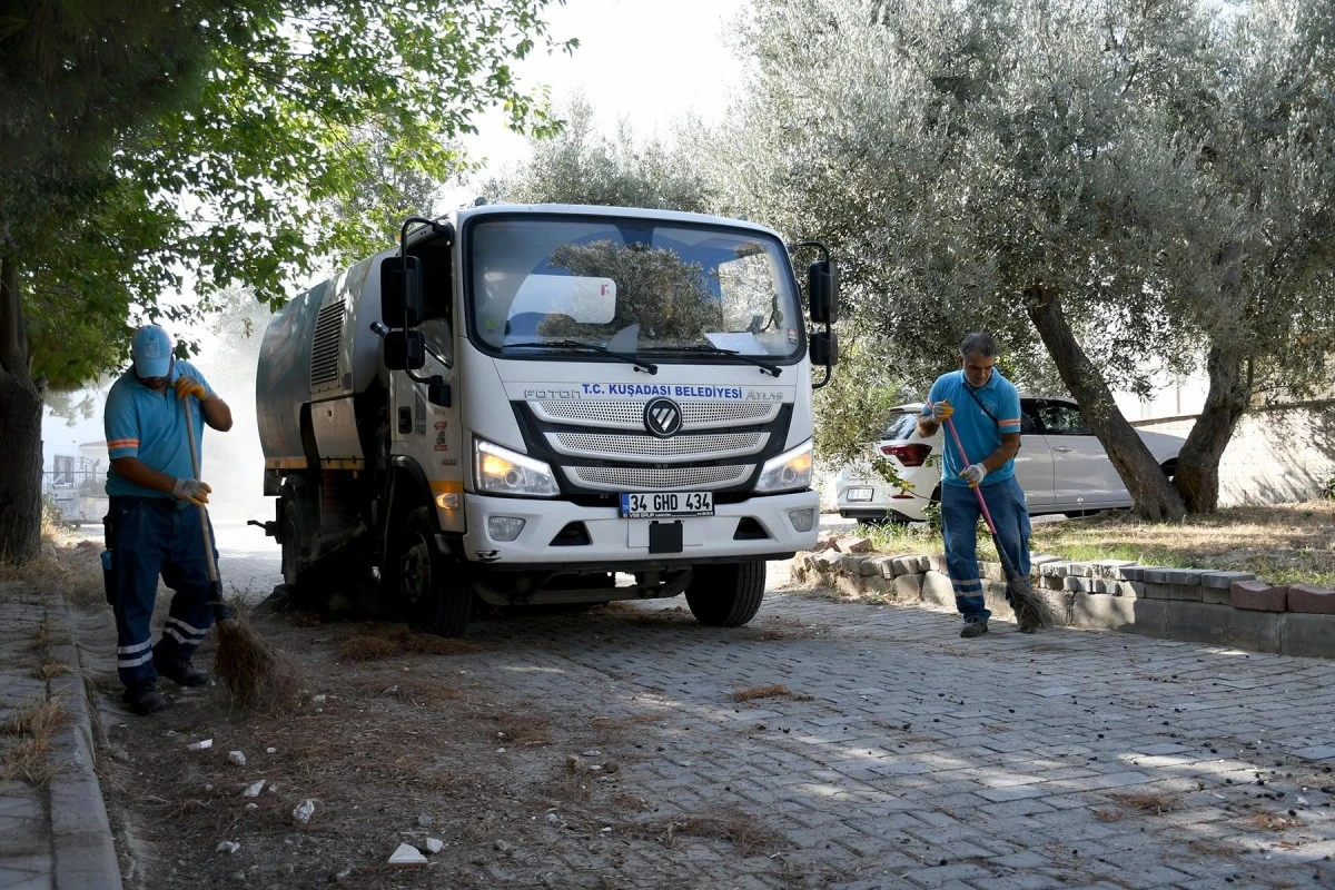 Kuşadası'nda sonbahar temizliği