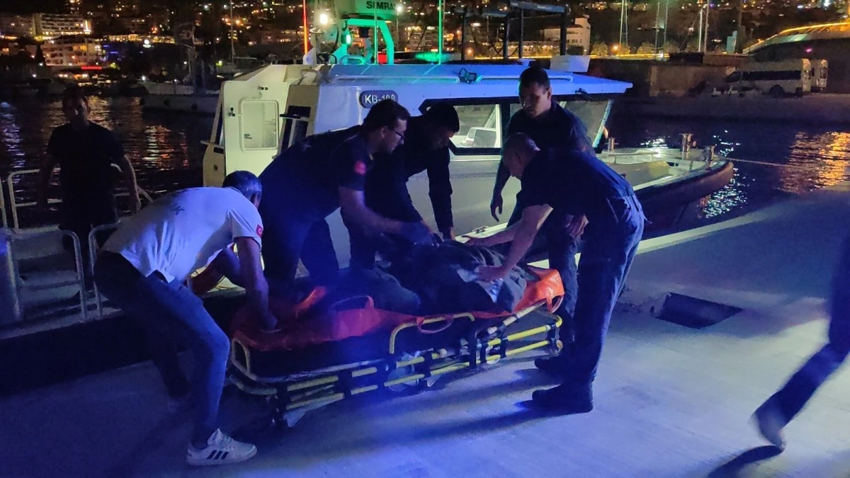 Sahil Güvenlik ekipleri boğulmaktan son anda kurtardı