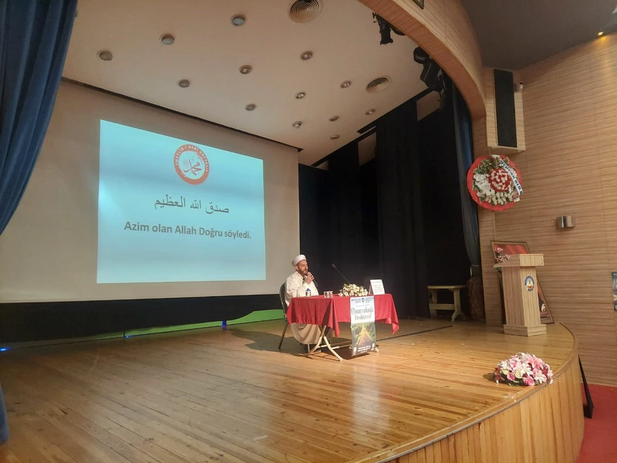 Kuyucak’ta Mevlid-i Nebi Konferansı düzenlendi