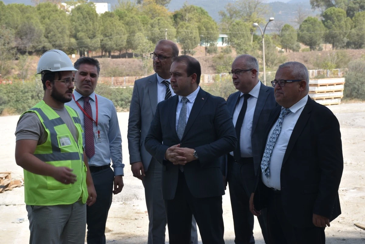Aydın İl Sağlık Müdürü Şenkul, Çine Devlet Hastanesi inşaatında incelemelerde bulundu