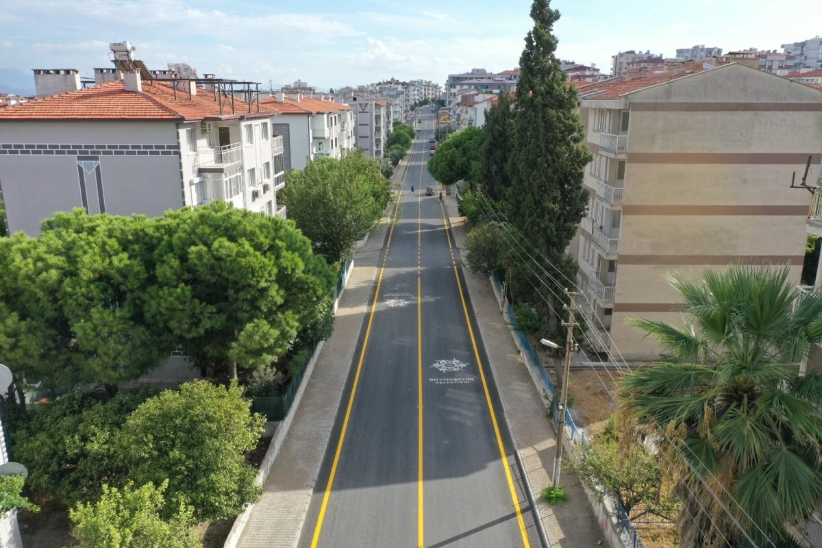 AYDIN BÜYÜKŞEHİR BELEDİYESİ SÖKE MİLLİ EGEMENLİK CADDESİ’Nİ BAŞTAN SONA YENİLEDİ