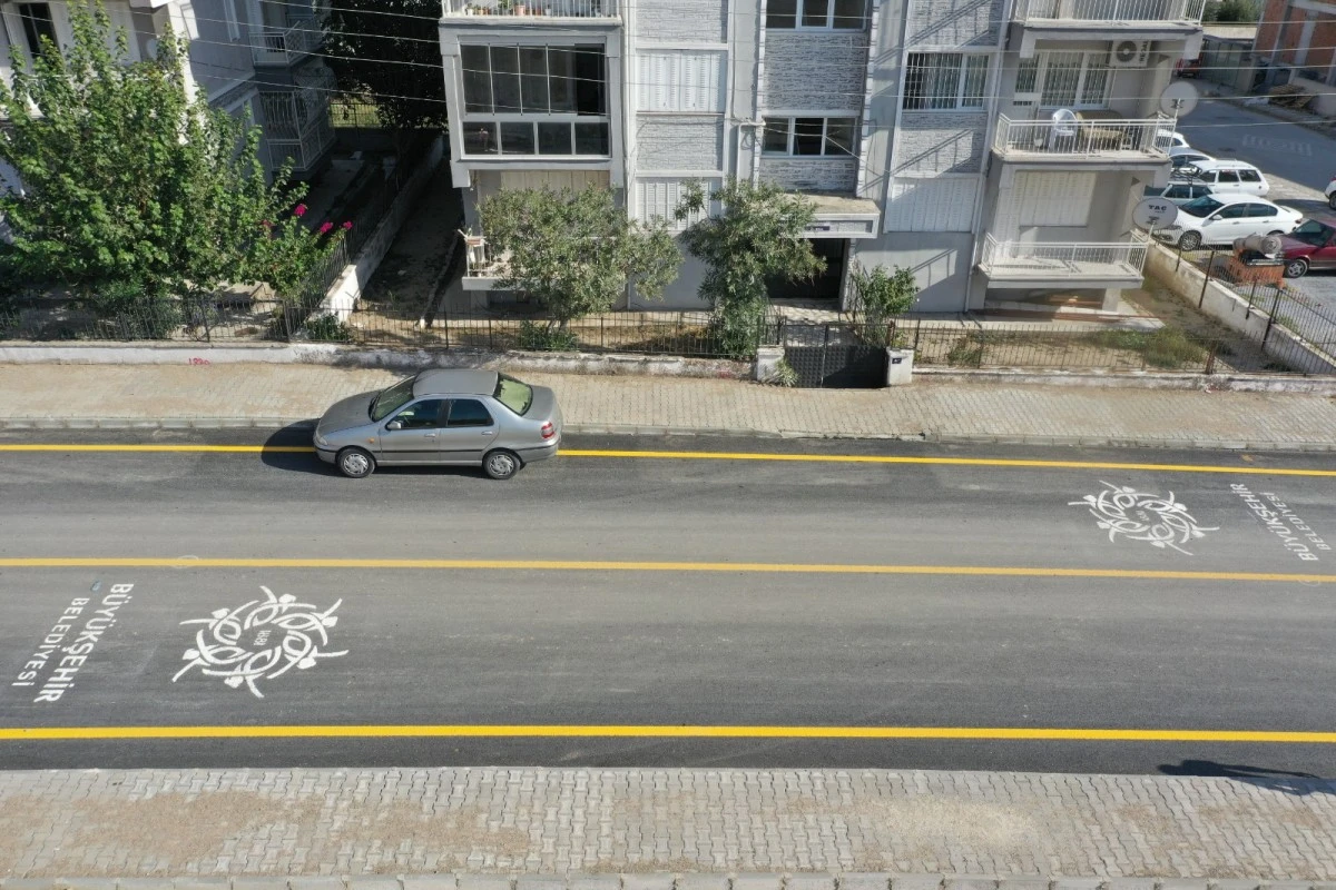 AYDIN BÜYÜKŞEHİR BELEDİYESİ SÖKE MİLLİ EGEMENLİK CADDESİ’Nİ BAŞTAN SONA YENİLEDİ