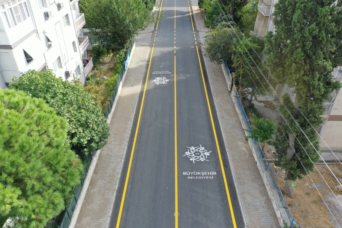 AYDIN BÜYÜKŞEHİR BELEDİYESİ SÖKE MİLLİ EGEMENLİK CADDESİ’Nİ BAŞTAN SONA YENİLEDİ