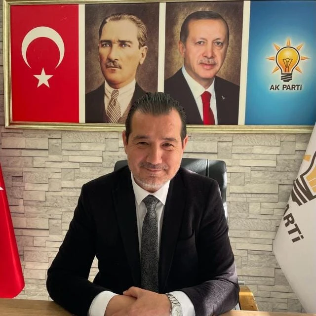 AK Parti Efeler üyelerini tek tek arıyor
