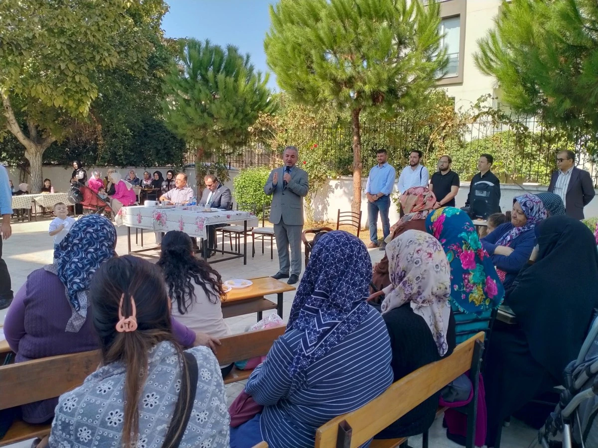 Yunus Emre 4-6 Yaş Kur'an Kursu dualarla açıldı