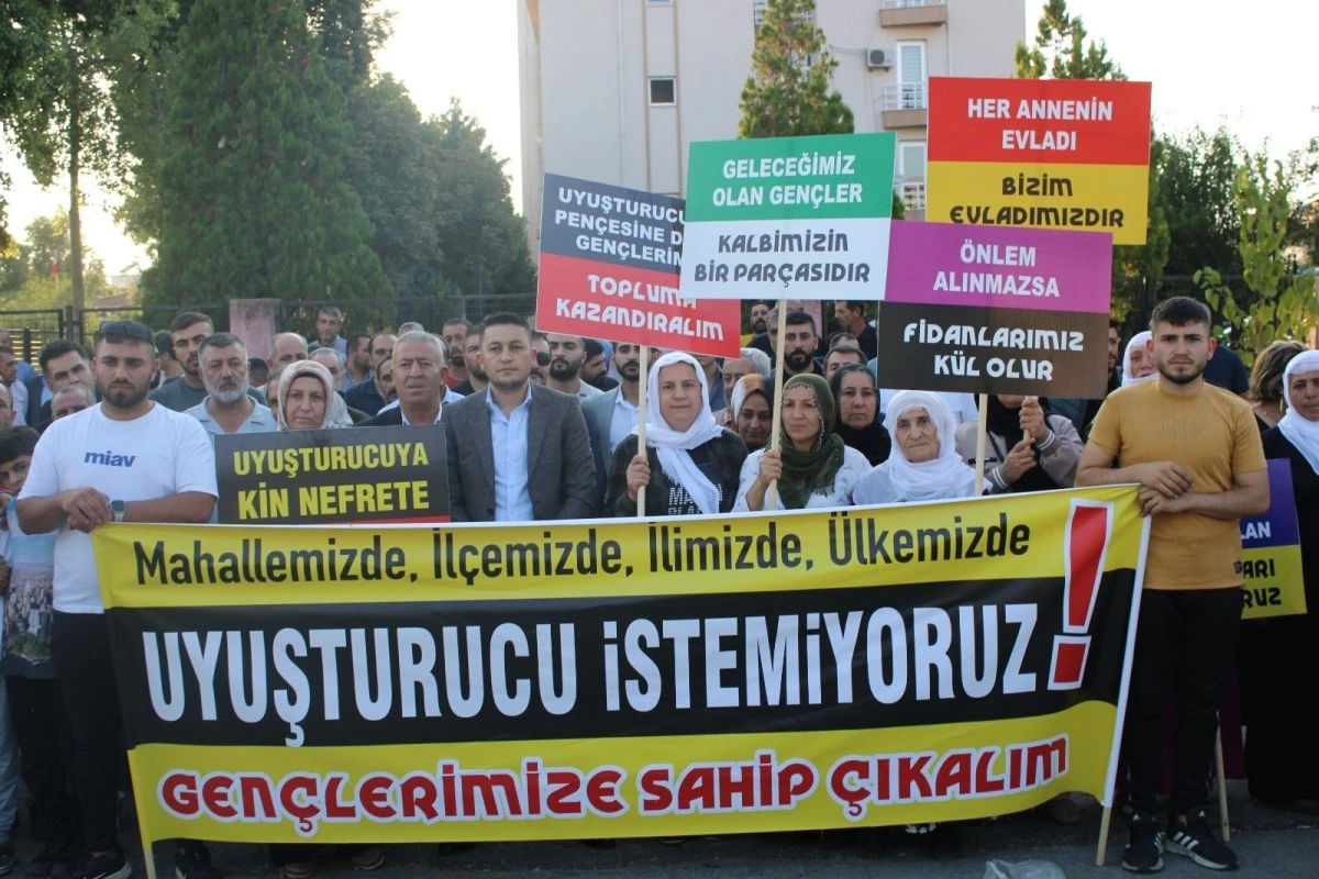 Nazilli'de yakınları uyuşturucu bağımlısı olan ailelerden ilginç eylem