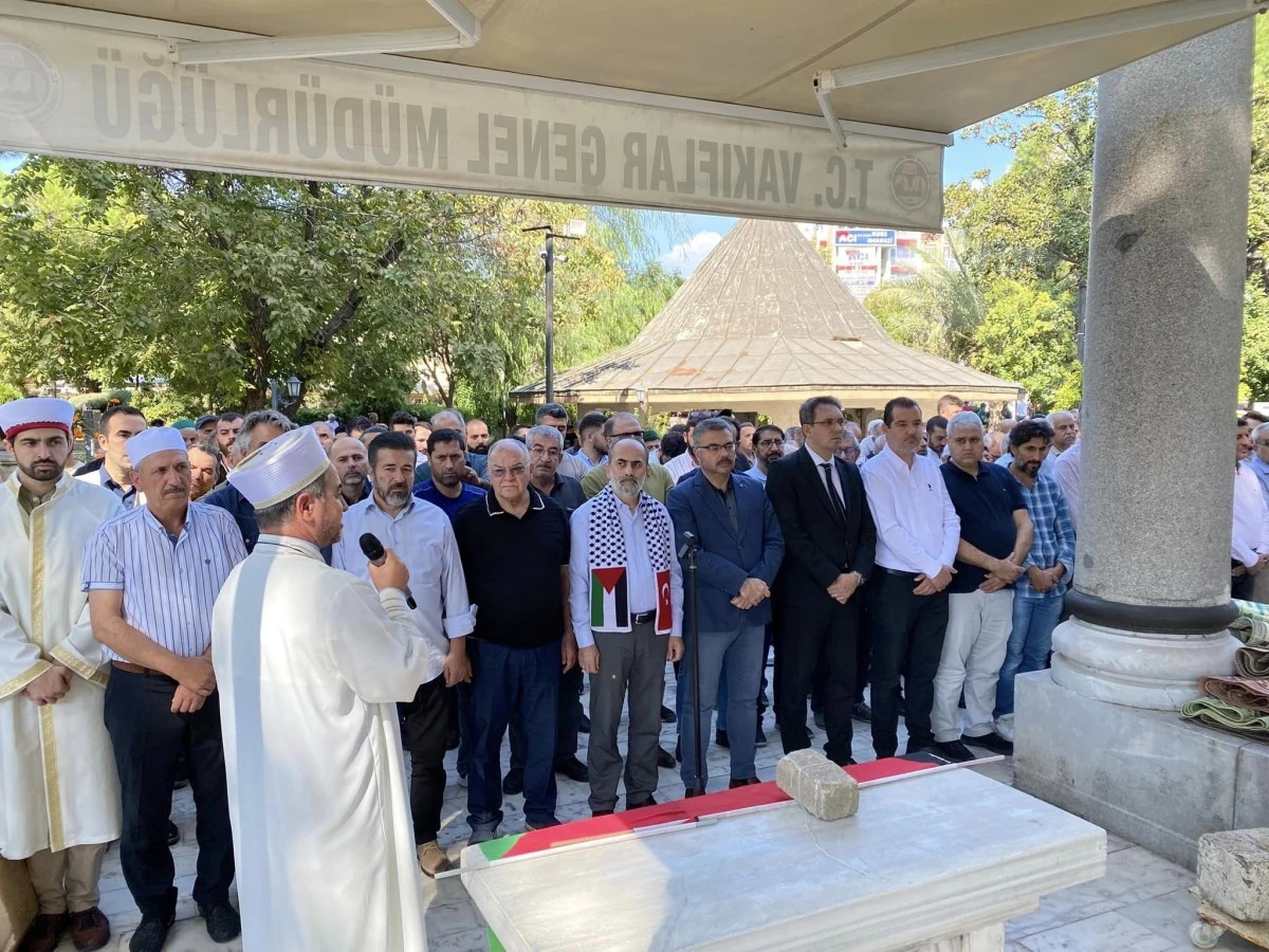 Filistin'de hayatını kaybeden Müslümanlar için gıyabi cenaze namazı kılındı