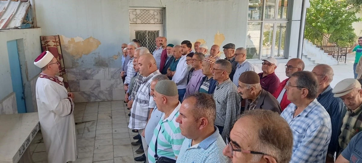 Filistin'de hayatını kaybeden Müslümanlar için gıyabi cenaze namazı kılındı