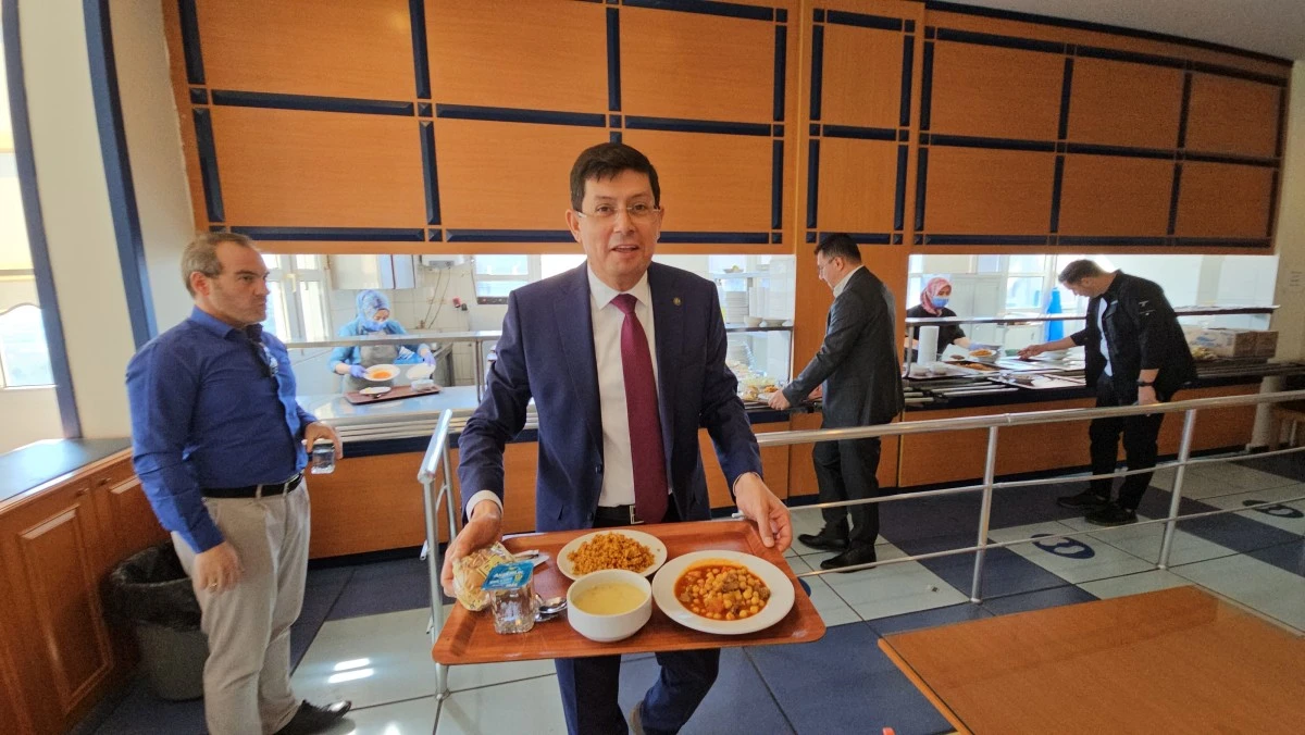 Başkan Özcan, öğrencilik yıllarına geri döndü
