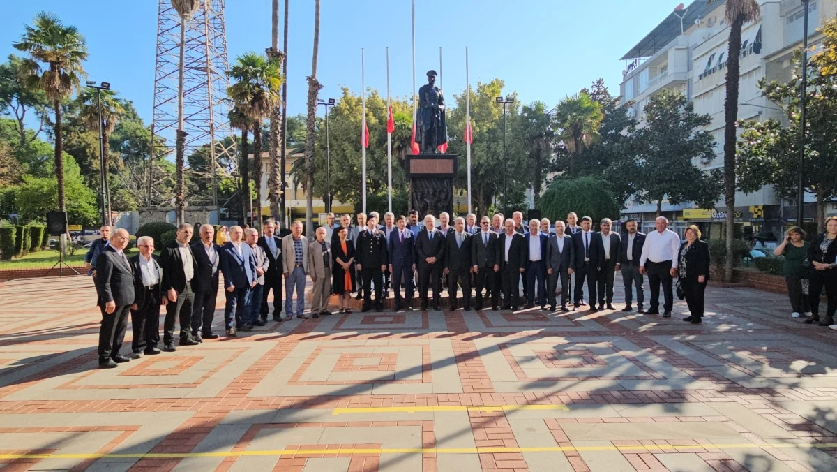İlk kadın muhtar Gül Esin mezarı başında anıldı