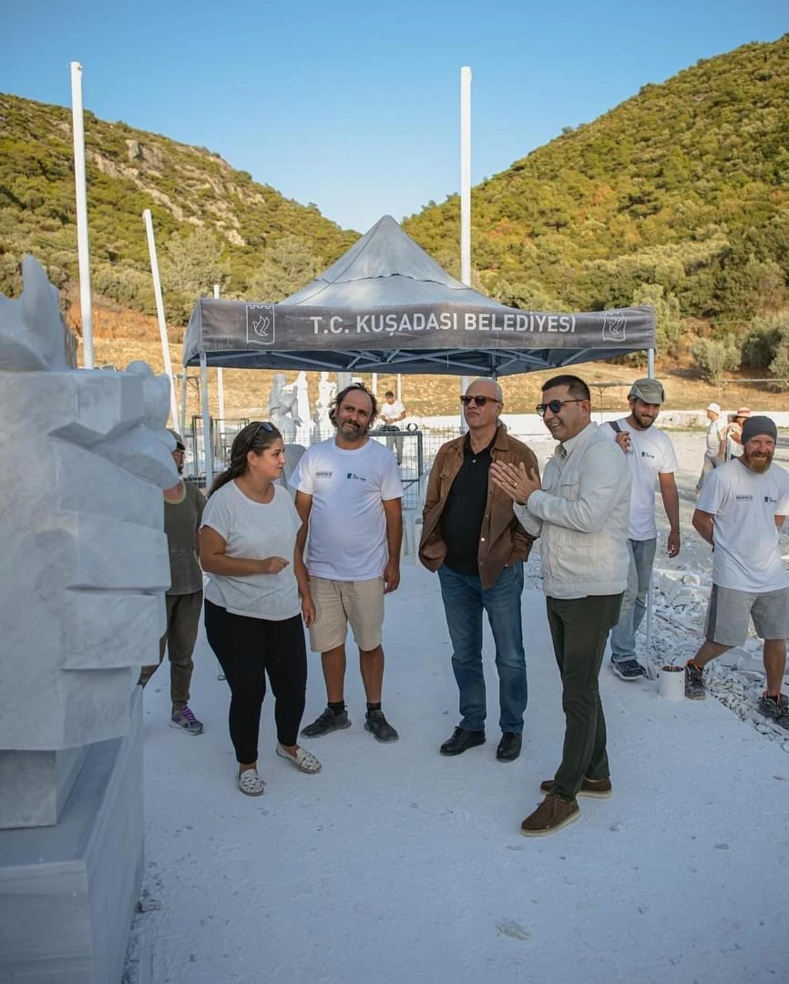Kuşadası Belediyesi, Cumhuriyet'in 100. yılına özel sergiyi sanatseverlerle buluşturacak