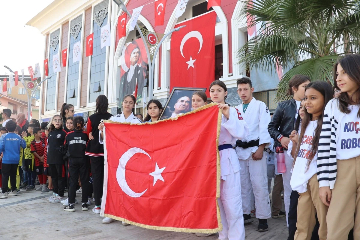 Koçarlı’da Cumhuriyet korteji renkli görüntülere sahne oldu