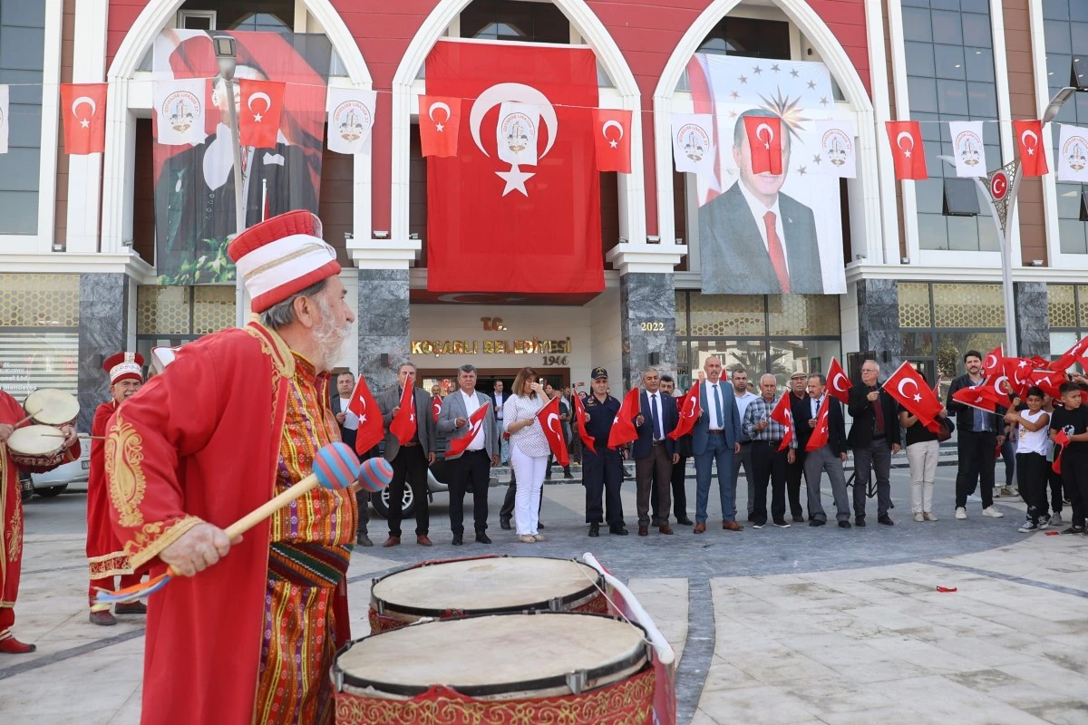 Koçarlı’da Cumhuriyet korteji renkli görüntülere sahne oldu