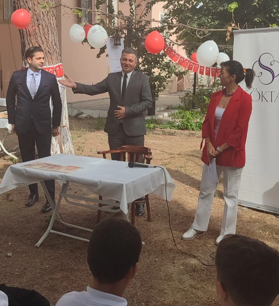 Söke'de çocuklar Atatürk'ü ünlü yazardan dinledi