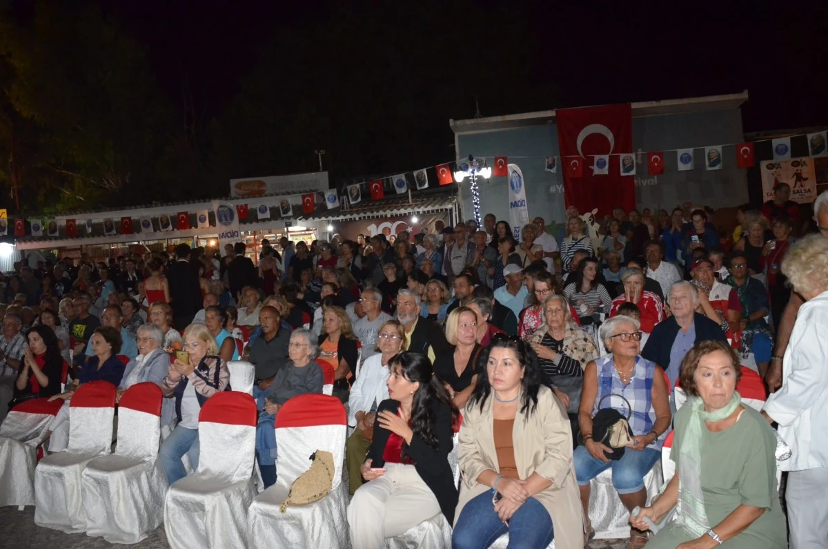 Didim'de Atatürk’ün sevdiği şarkılar seslendirildi