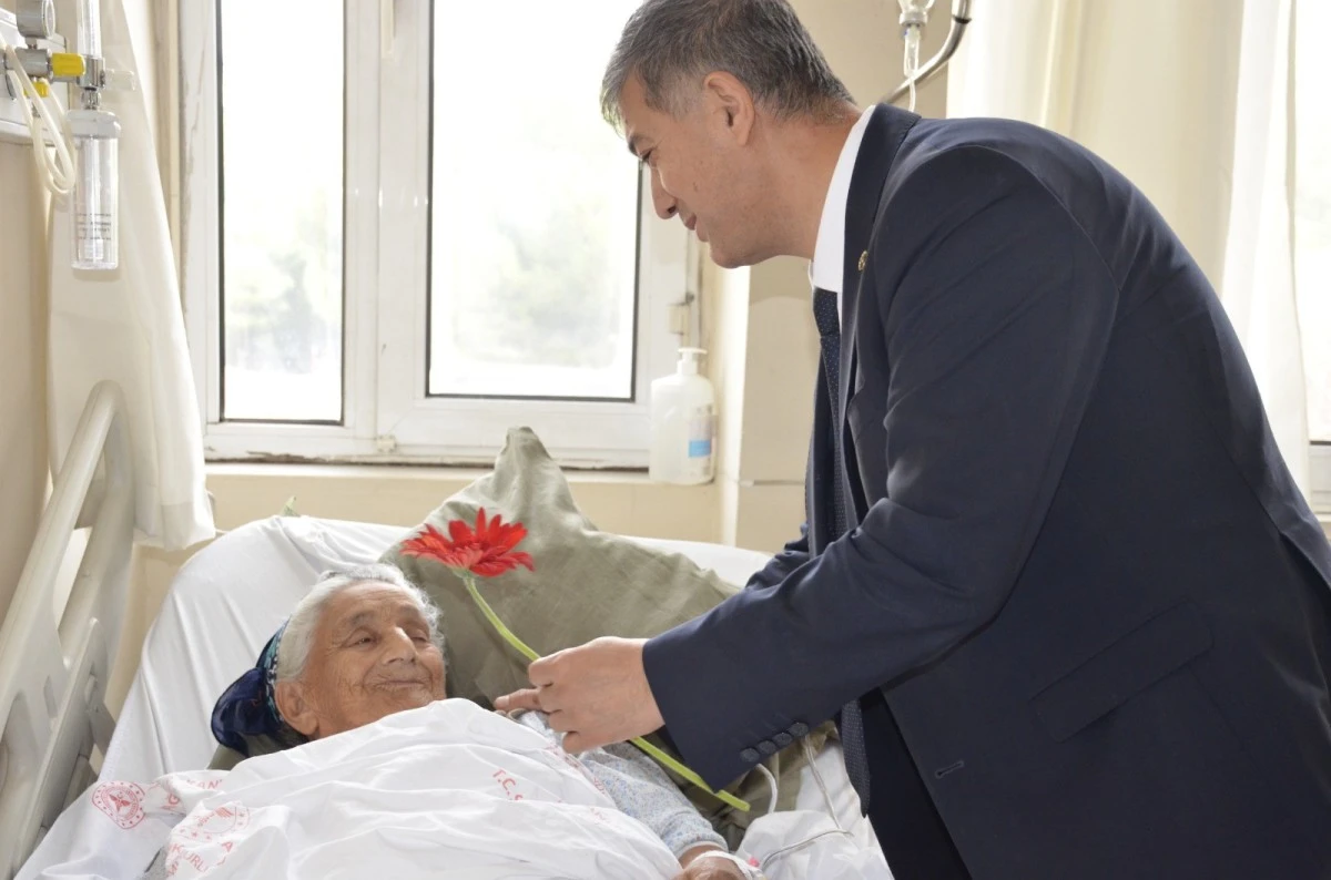 Aydın Atatürk Devlet Hastanesi'nde 'Hasta Hakları Günü' kutlandı