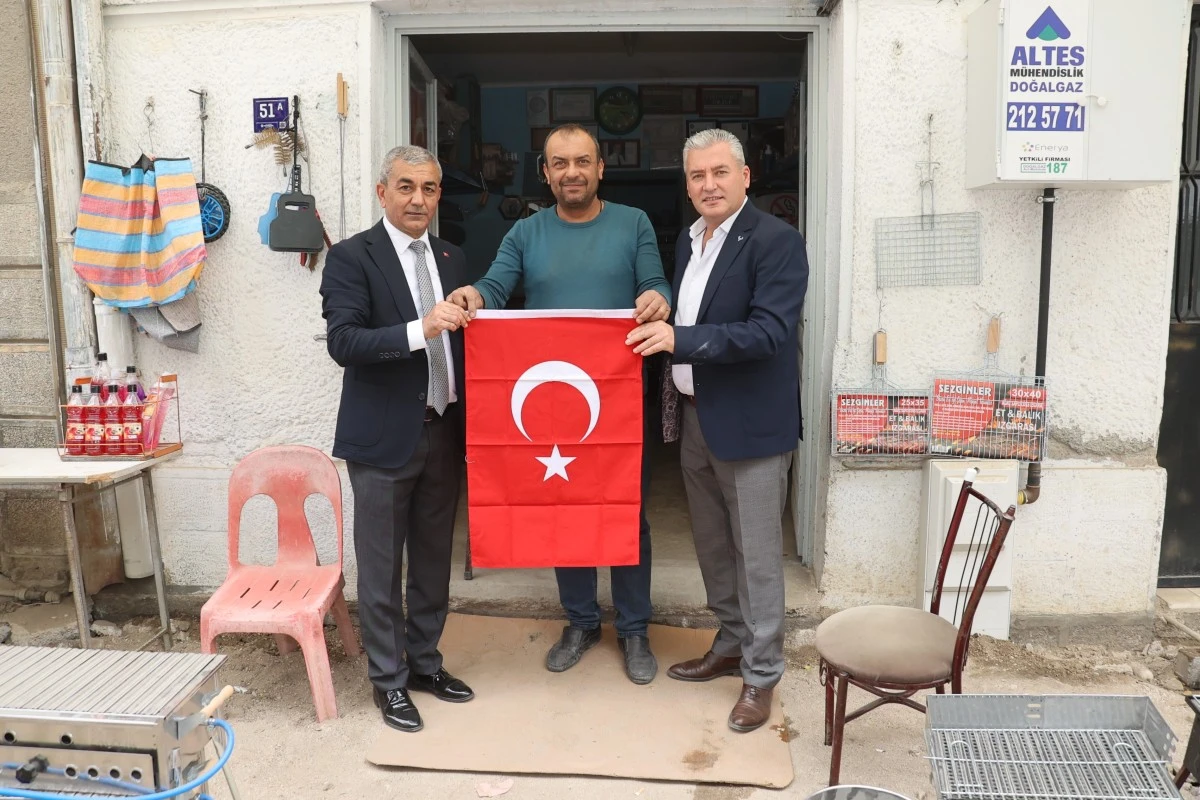 Başkan Kaplan’dan Koçarlı’ya bayrak çağrısı