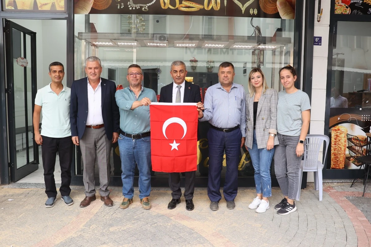 Başkan Kaplan’dan Koçarlı’ya bayrak çağrısı