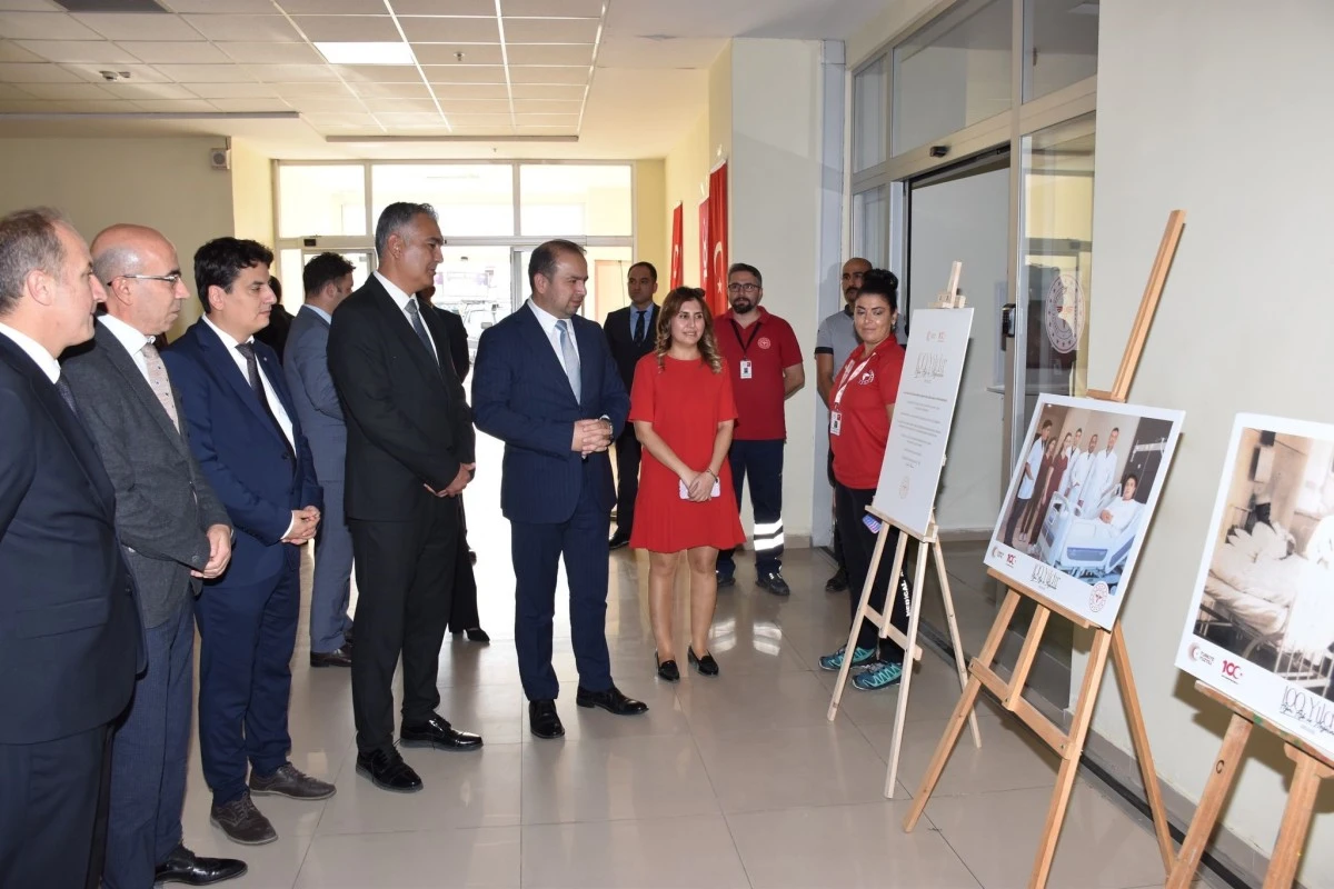 Aydın İl Sağlık Müdürlüğü'nden '100 Yıldır Aynı Aşk ve Heyecanla' temalı resim sergisi