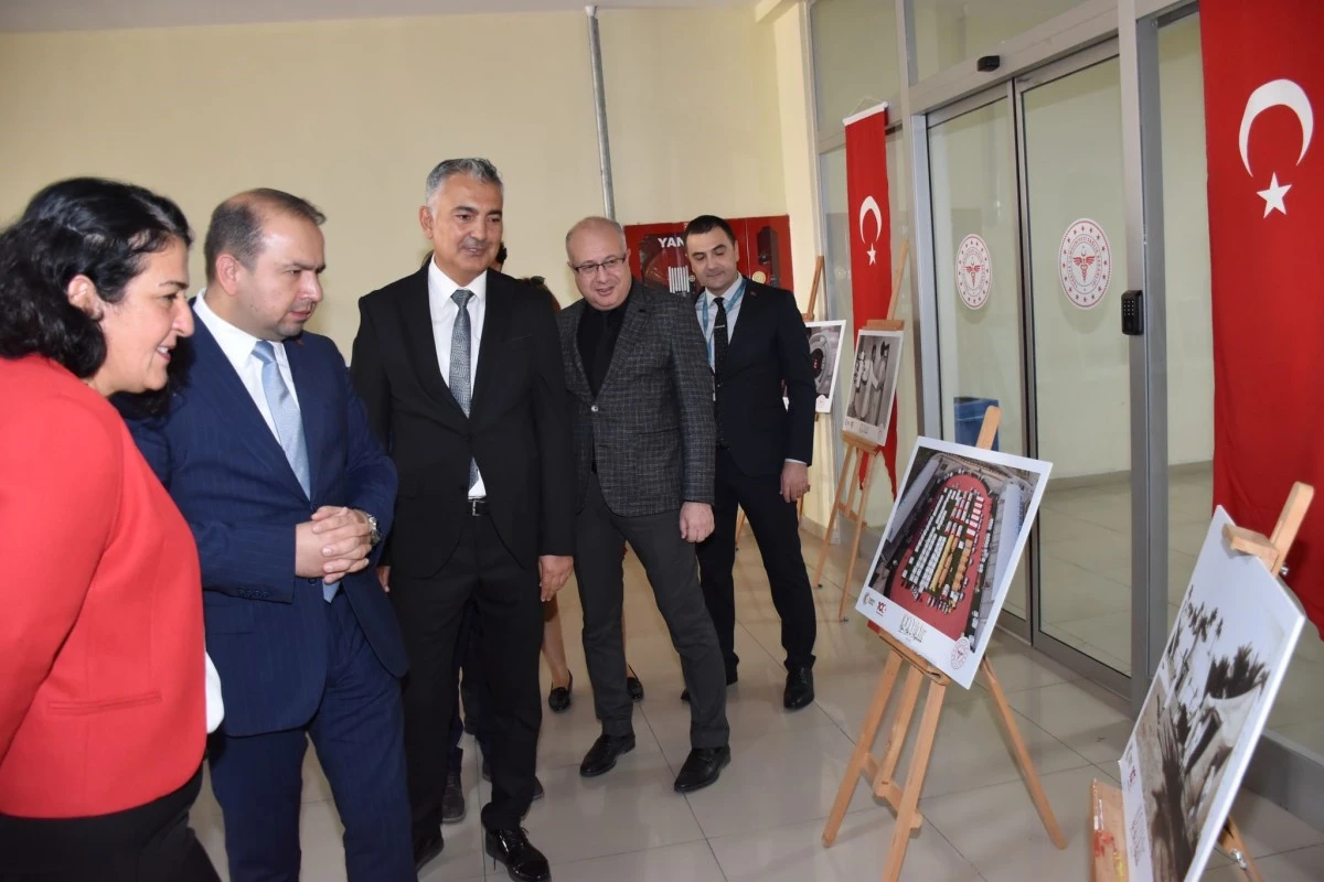 Aydın İl Sağlık Müdürlüğü'nden '100 Yıldır Aynı Aşk ve Heyecanla' temalı resim sergisi