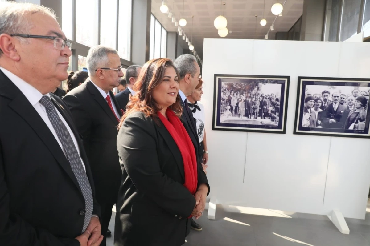 Başkan Çerçioğlu, Atatürk Resimleri Sergisi'nin açılışını gerçekleştirdi