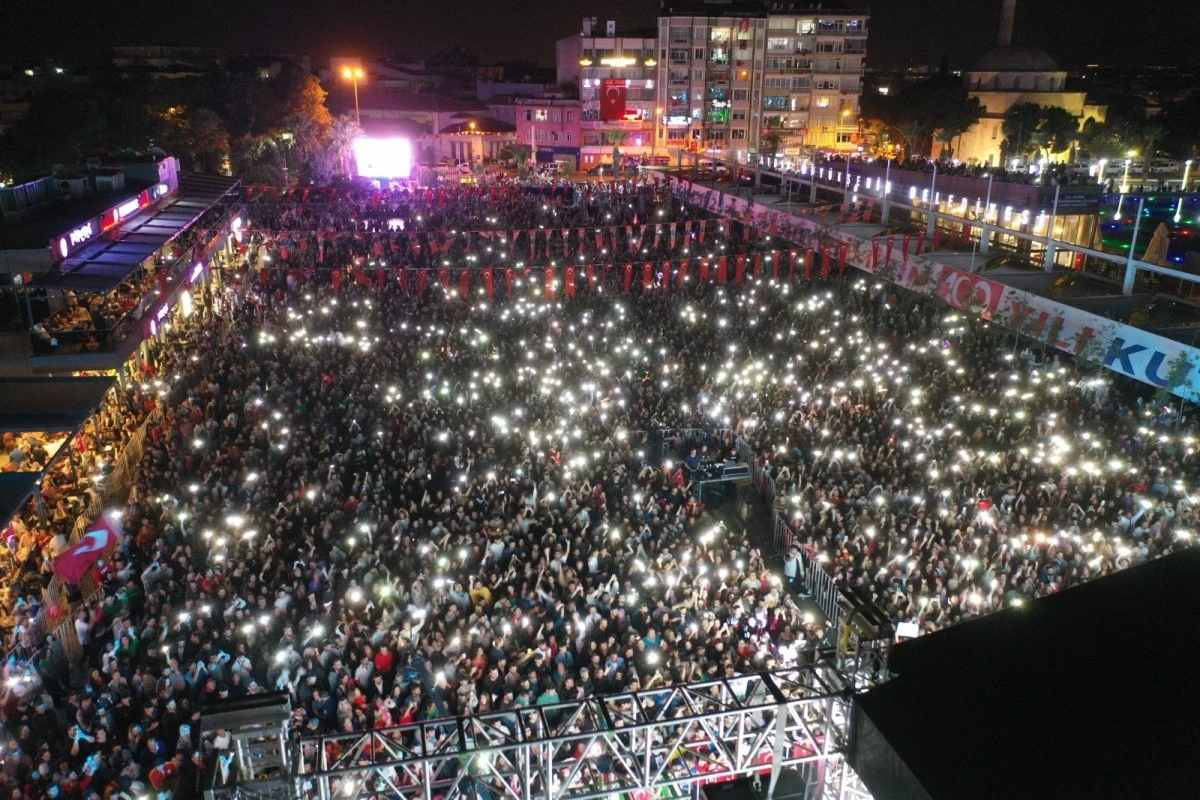 Büyükşehirden muhteşem 100. yıl konseri