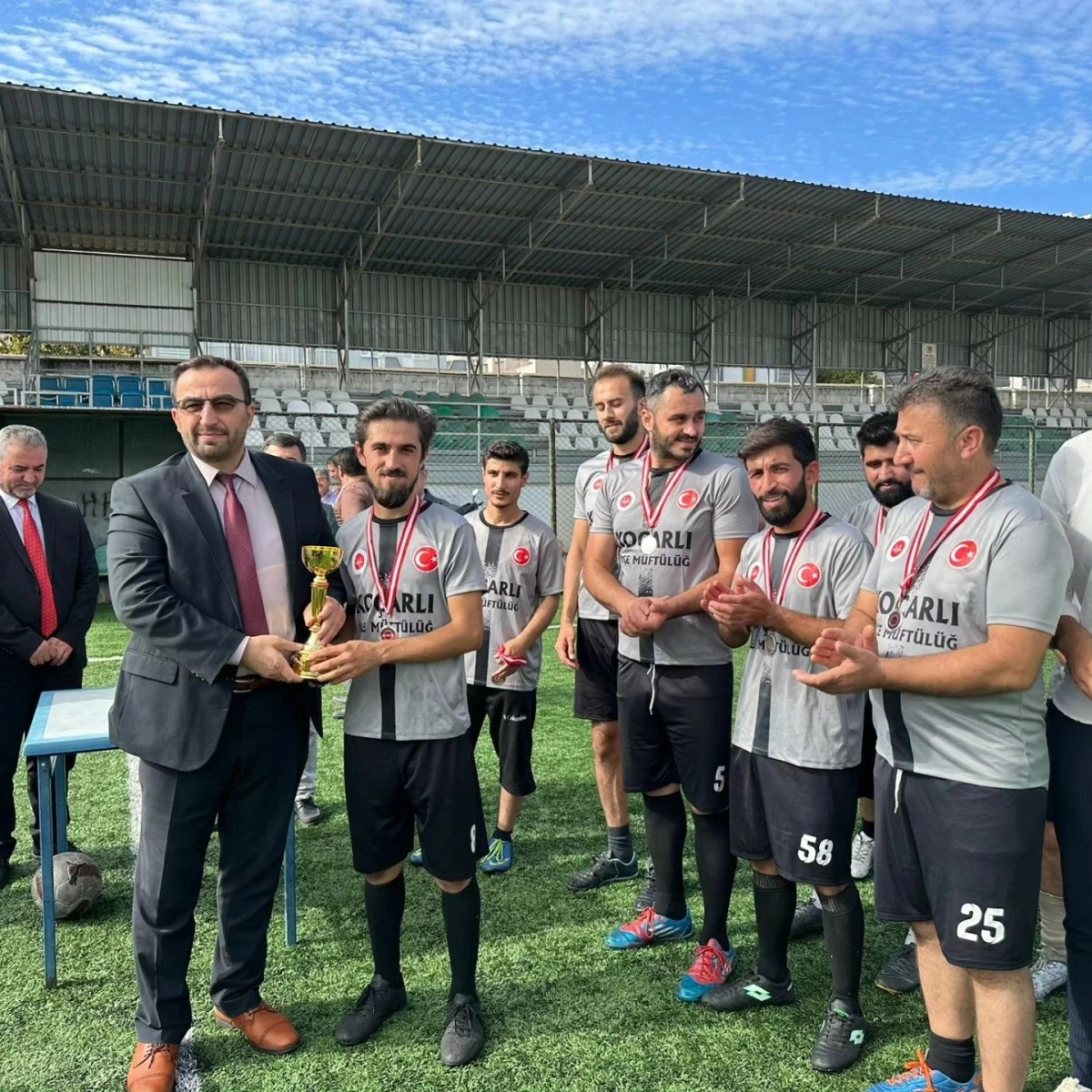 Türkiye Yüzyılı Futbol Turnuvası'nda şampiyon 'Çine Müftülüğü' oldu