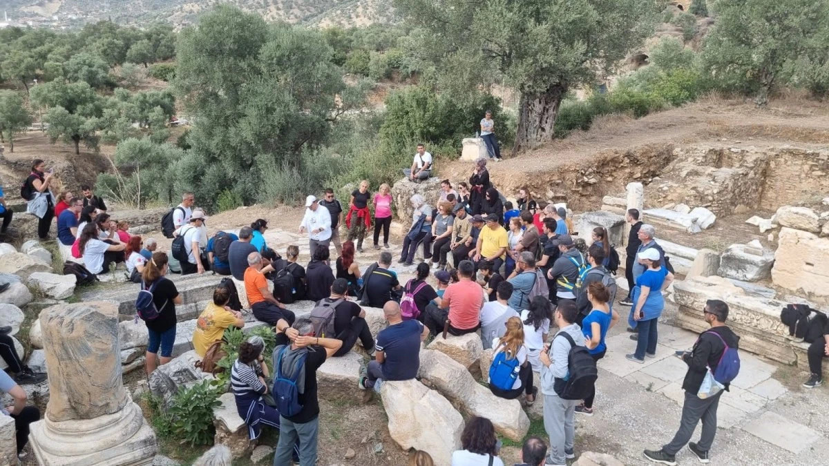 Sporcular Aydın Büyükşehir Belediyesi'nin düzenlediği yürüyüş etkinliğinde buluştu