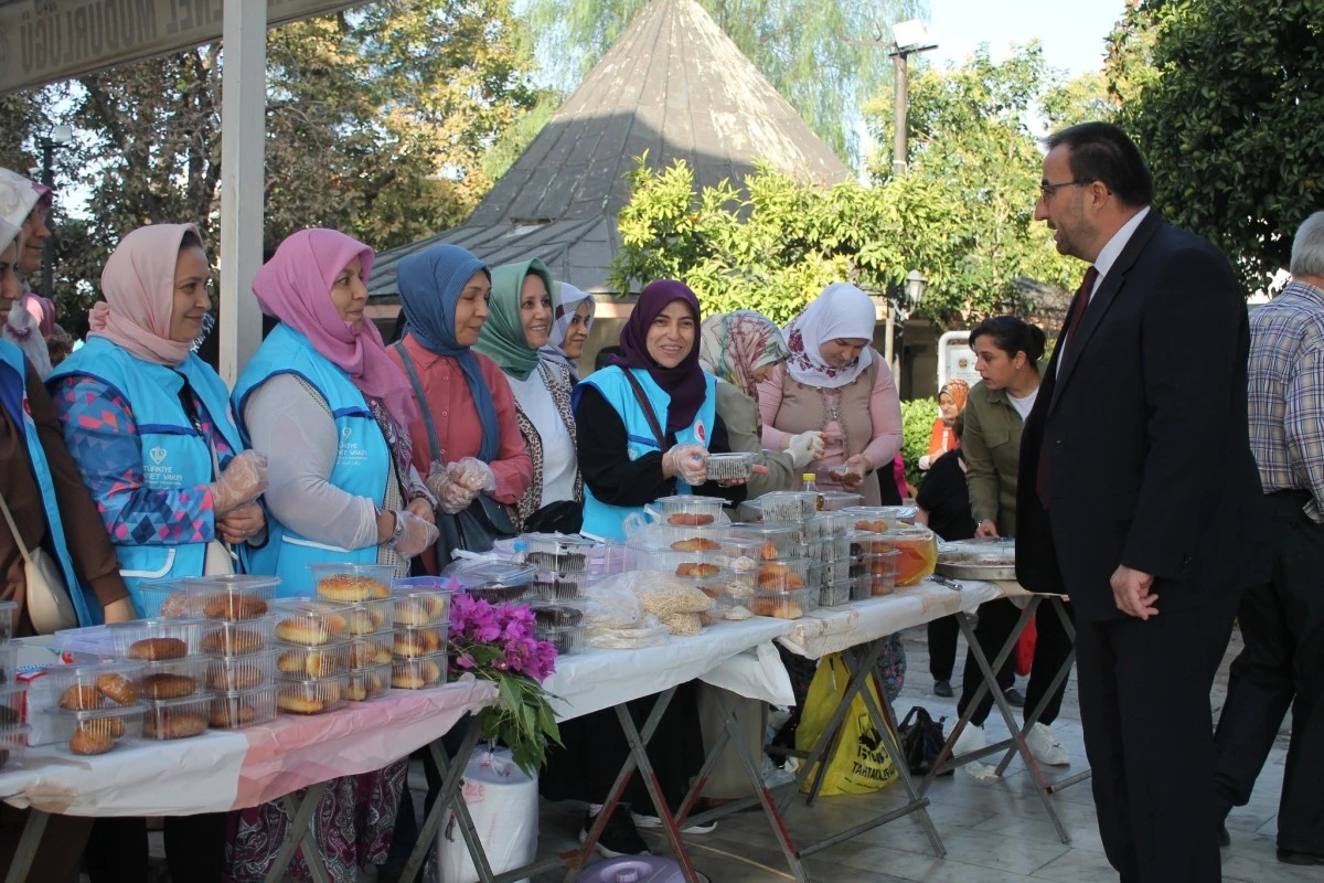 Aydın’da Filistin için hayır çarşısı açıldı