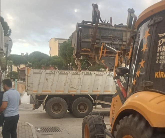 Aydın’da bir evden 16 kamyon çöp çıktı