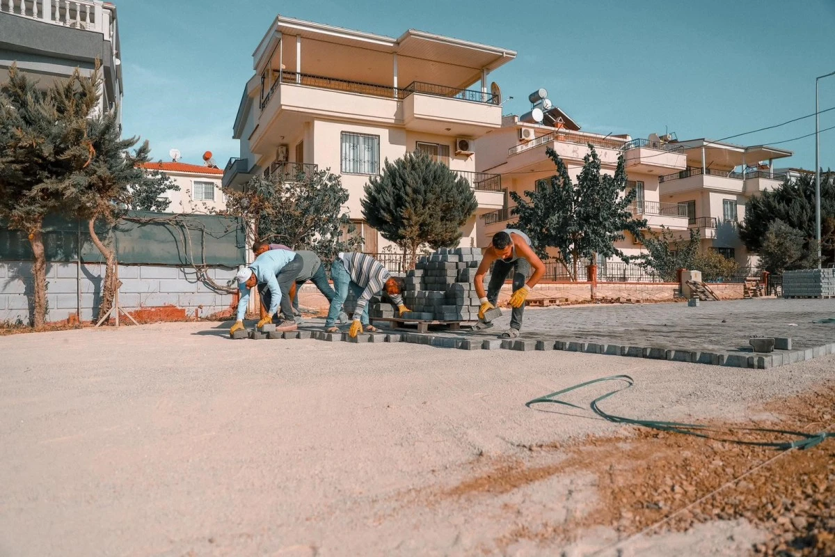 Didim’de yol çalışmaları devam ediyor