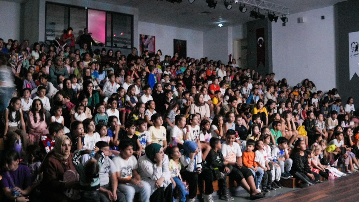 Didimli çocuklar, ‘Sinema Günleri’nin keyfini çıkarıyor