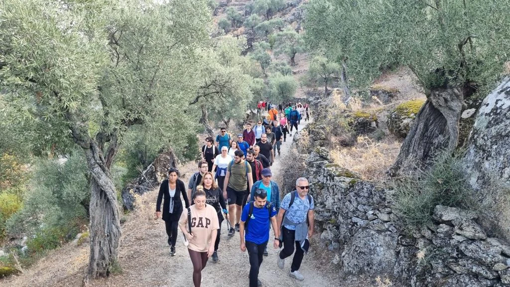 AYDINLILAR CUMHURİYET'İN 100. YILINI 'TREKKING' ETKİNLİĞİYLE KUTLADI