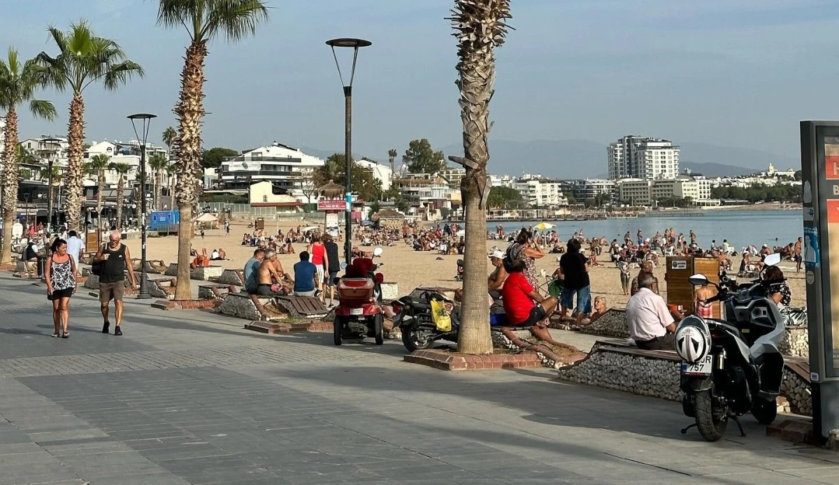 Didim'de Kasım ayında deniz keyfi