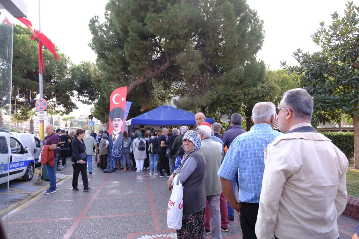 Aydın'da Atatürk için pilav hayrı yapıldı