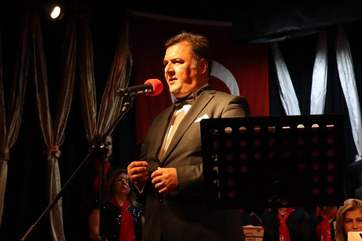Nazilli'de Ata'ya saygı konseri düzenlendi